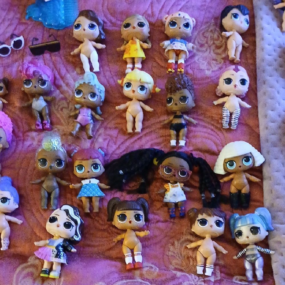 Assorted Colorful Dolls Set - Picture 2 of 5